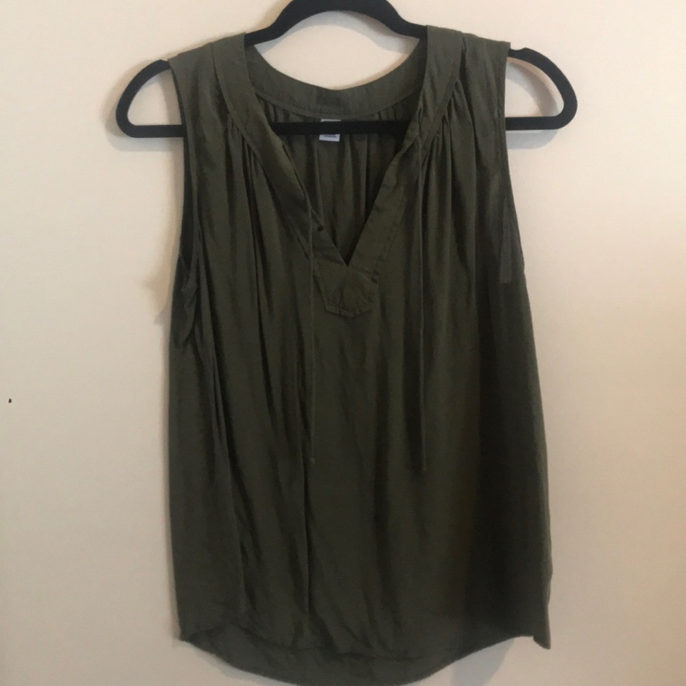 Old Navy top